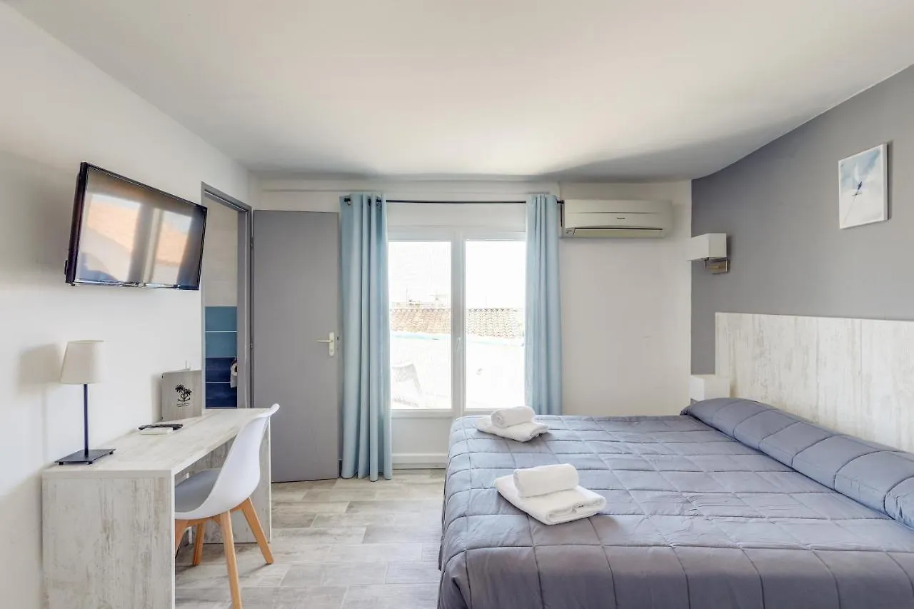 Hotel Les Palmiers En Camargue Saintes-Maries-de-la-Mer 2*,  Frankrike