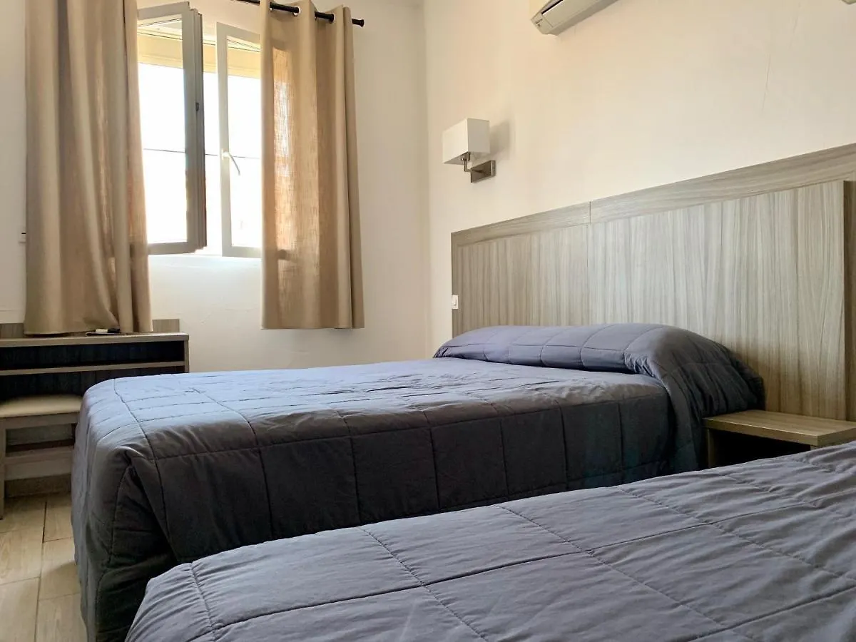 Hotel Les Palmiers En Camargue Saintes-Maries-de-la-Mer 2*,  Frankrike