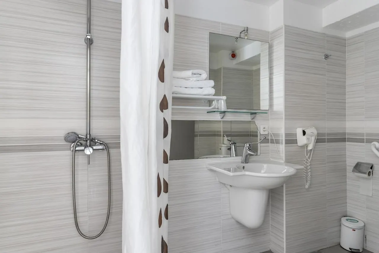 Hotel Les Palmiers En Camargue Saintes-Maries-de-la-Mer 2*,  Frankrike