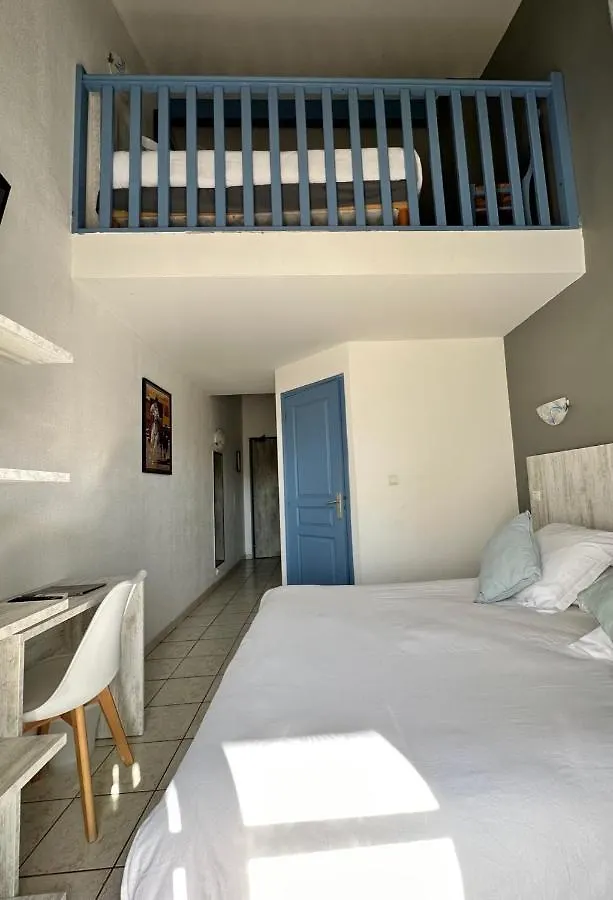 Hotel Les Palmiers En Camargue Saintes-Maries-de-la-Mer 2*,